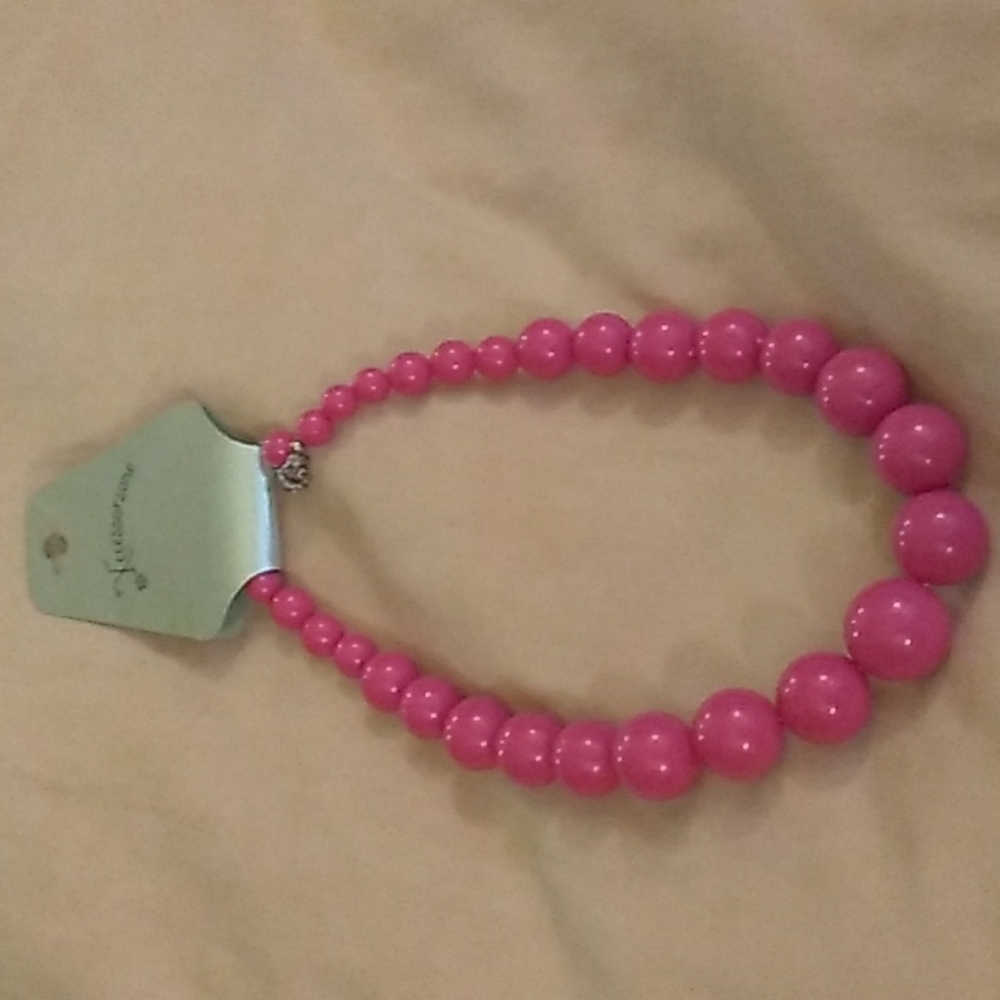 NWT Xcessorize Magenta Necklace